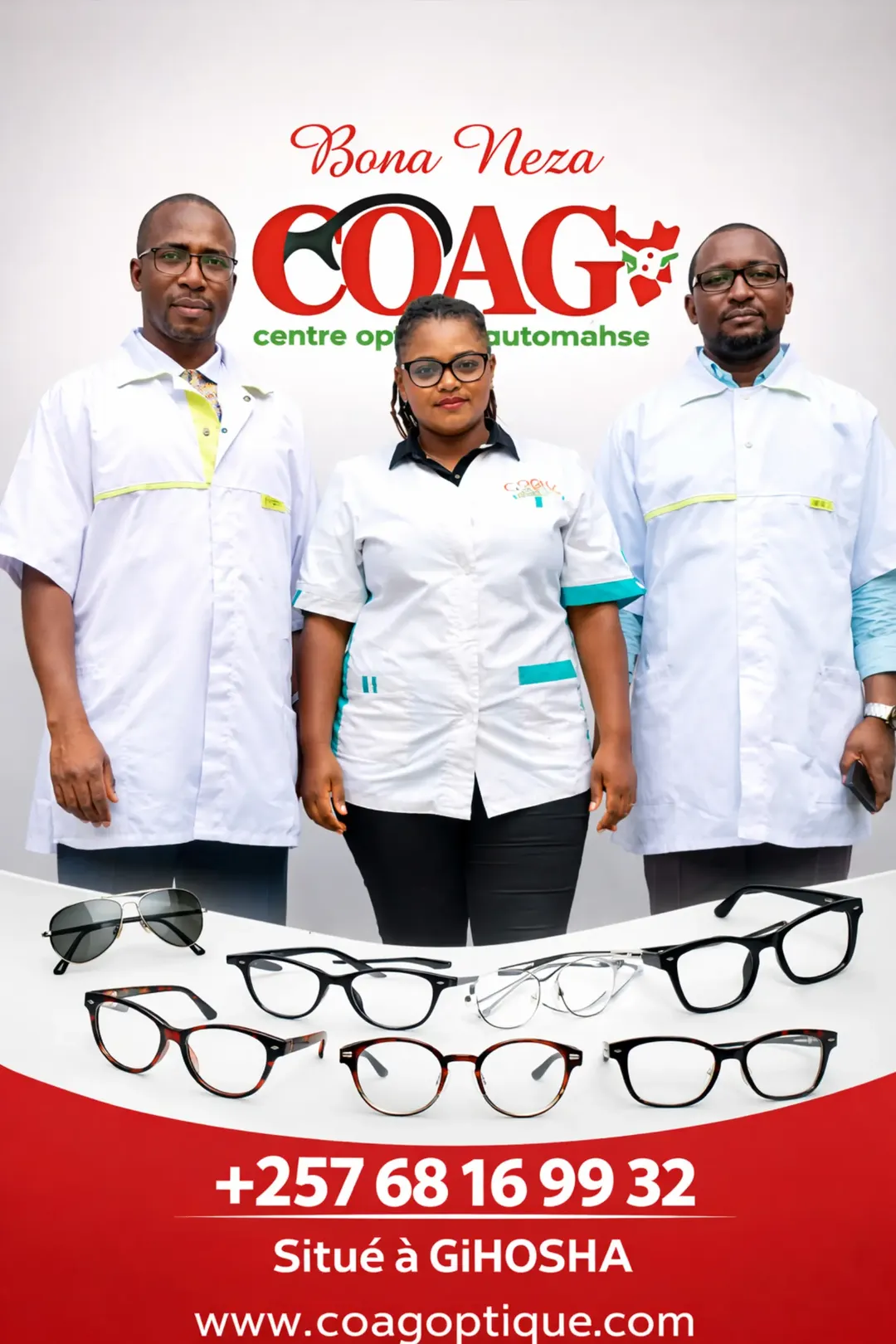 Équipe du Centre Optique Automatisé de Gihosha avec une sélection de montures
